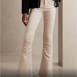 Banana Republic velvet high rise flare jeans, oyster Pearl color. 25 regular